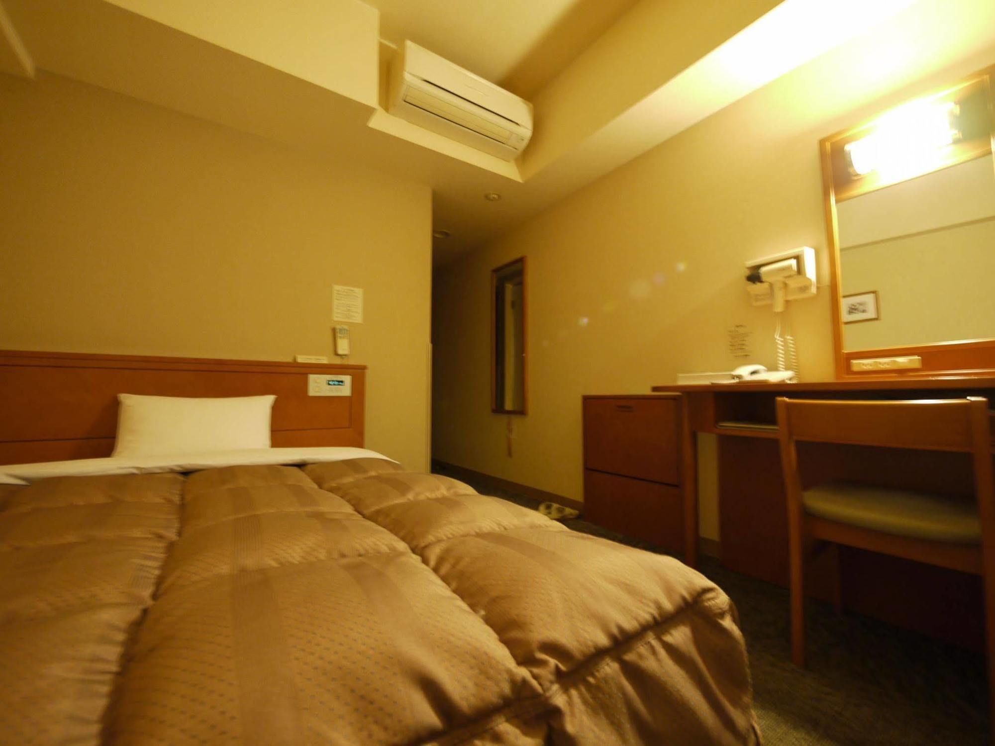 Hotel Route-Inn Fukaya Ekimae Exterior foto